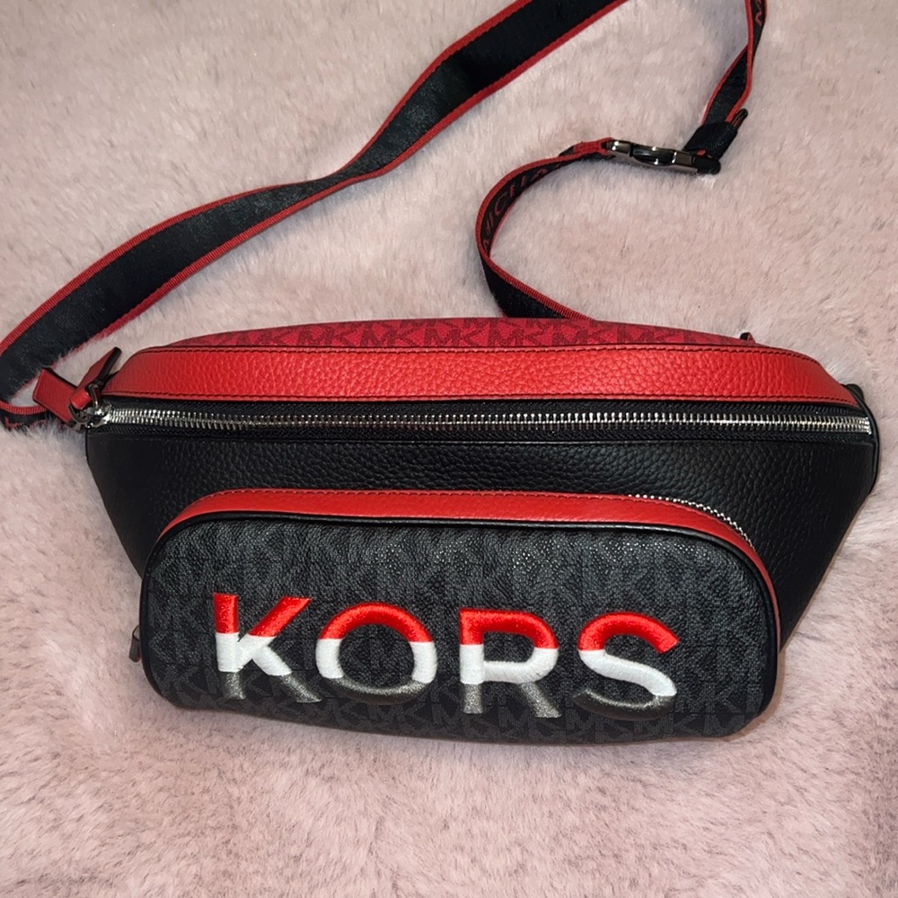 Michael Kors men Fannyback